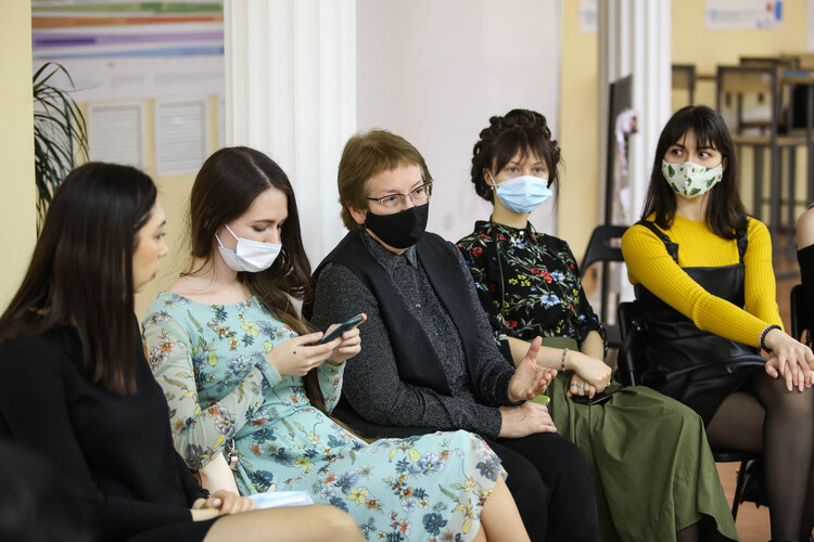 Лиги профессионалов